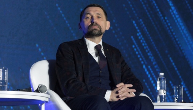Виїзд митців і медійників за кордон: Точицький прокоментував рішення Кабміну Виїзд митців і медійників за кордон: Точицький прокоментував рішення Кабміну