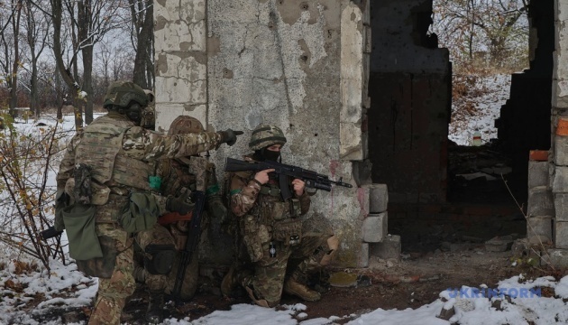 80 russische Attacken an der Front, die Hälfte davon bei Pokrowsk und Kurachowe – Generalstab