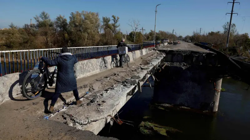 Знищений міст через Оскіл