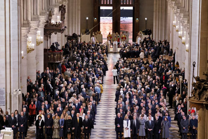 Weltpersönlichkeiten bei der feierlichen Eröffnung der Kathedrale nach der Restaurierung. Den 7. Dezember 2024