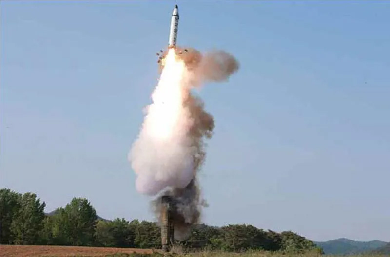 Пуск ракети Pukguksong-2 (KN-15). Джерело: Rodong Sinmun