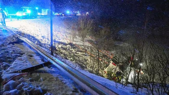 У Норвегії з’їхав в озеро автобус з іноземцями, є загиблі й постраждалі