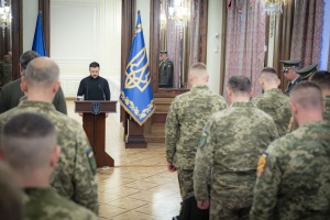 Зеленський вручив нагороди артилеристам