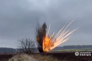 Explosives technicians neutralize unexploded warhead of Kh-101 missile in Chernivtsi region