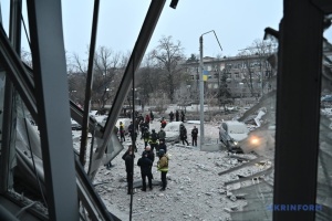 Zelensky shows aftermath of Russian missile strike on Zaporizhzhia