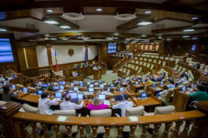 Парламент Молдови не підтримав вотум недовіри уряду