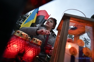 Peace Light of Bethlehem lit at Fields of Honorary Burials for Ukrainian Defenders in Lviv