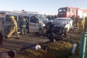 13 Verletzte bei Kollision von Bus und Pkw in Oblast Iwano-Frankiwsk