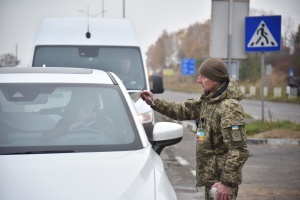 Для водіїв із гуманітарними вантажами змінили правила перетину кордону 