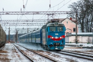 Укрзалізниця додала пів сотні вагонів до поїздів на свята