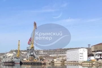 Russland hat zwei Raketenträger mit „Kalibern“ an Bord im Schwarzen Meer