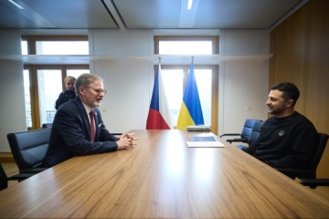 Zelensky, Czech PM discuss Ukraine's defense needs