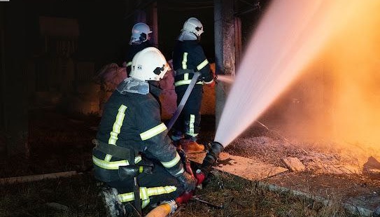 У Тернополі ліквідували пожежу на енергооб’єкті, яка виникла після атаки РФ