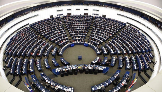 Роспроп поширив фейк, що в Європарламенті нібито звинувачують Україну у злочинах проти власних дітей