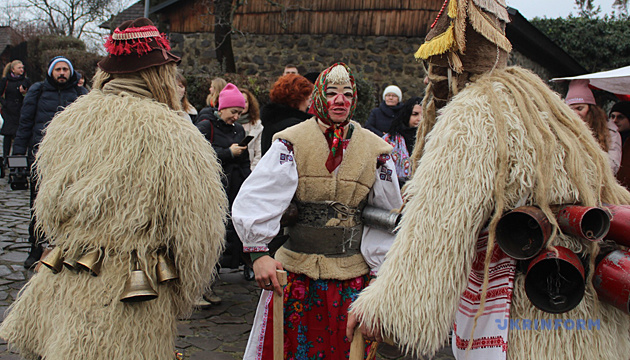 Традиції, які змінила війна