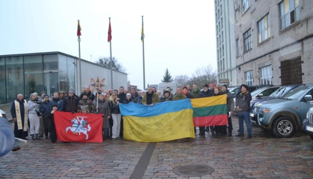 З Литви відправили гуманітарний конвой для захисників України