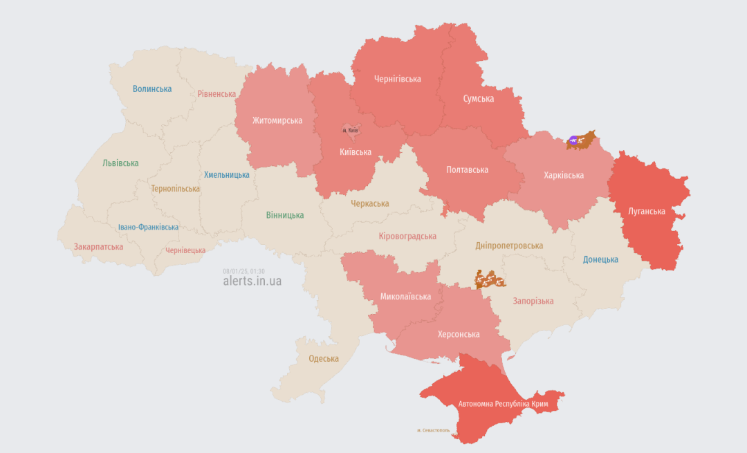 Актуальна карта повітряних тривог станом на 01:30. Джерело: https://alerts.in.ua/