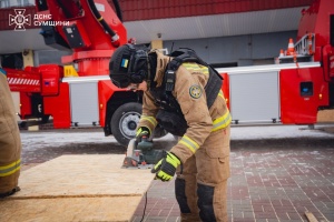 Rescuers eliminate consequences of Russian attack on dormitory in Sumy