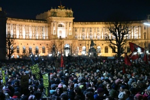 У столиці Австрії тисячі людей протестували проти приходу праворадикалів до влади