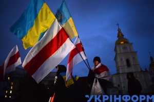 Режим Лукашенка опиняється між трьох вогнів напередодні псевдовиборів у Білорусі – Головко