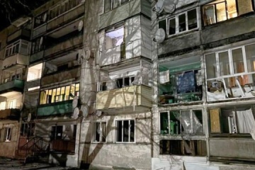 El enemigo ataca Seménivka de la región de Cherníguiv con bombas aéreas guiadas dejando 7 heridos y dañando un hospital