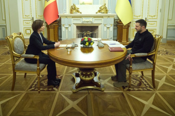 Zelensky, Sandu discuss regional situation, energy issues