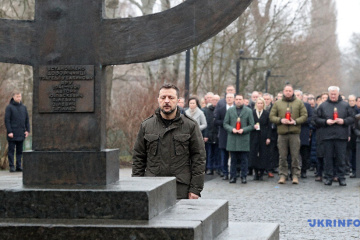 Volodymyr Zelensky a rendu hommage à la mémoire des victimes de l’Holocauste