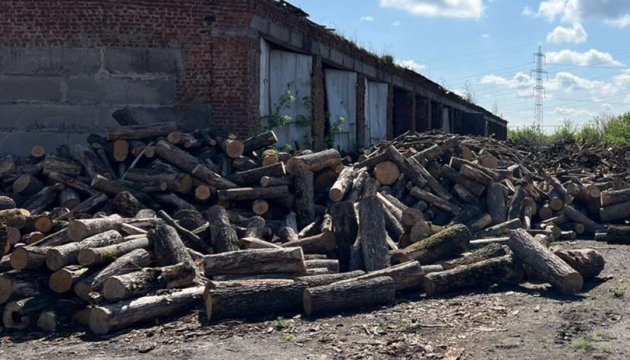 За матеріалами БЕБ судитимуть учасників схеми закупівлі дров для ЗСУ за завищеними цінами