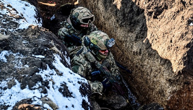 Zwei ukrainische Fallschirmjäger nehmen 14 russische Besatzer gefangen