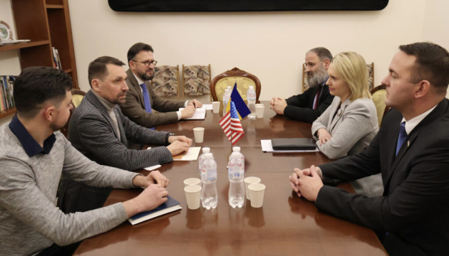 Точицький обговорив із послом США співпрацю в протидії російській дезінформації