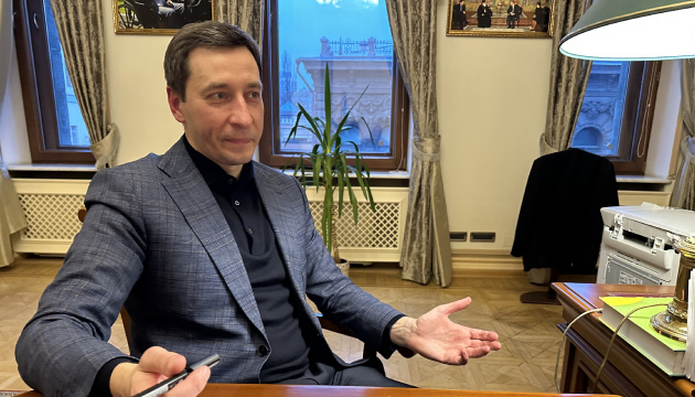 Експерт - про масштаби трудової міграції: Іноземців в Україні значно менше, ніж до війни