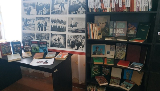 У бібліотеках на ТОТ Херсонщини росіяни замінюють книги пропагандою про війну У бібліотеках на ТОТ Херсонщини росіяни замінюють книги пропагандою про війну