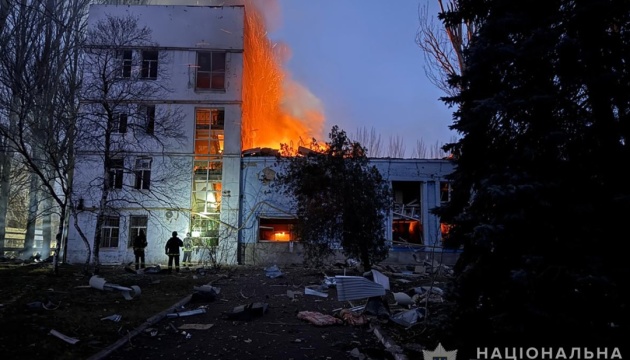 Guerre en Ukraine : Un mort et douze blessés dans une frappe russe sur la Zaporijjia 