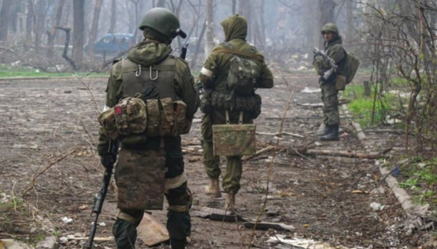 Russians throwing Russians throwing