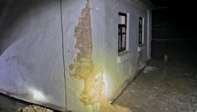 Ворог уночі обстрілював Нікопольський район із «Града» та важкої артилерії