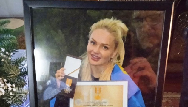 У Харкові попрощалися з блогеркою та волонтеркою Анною Жук, яка загинула в ДТП