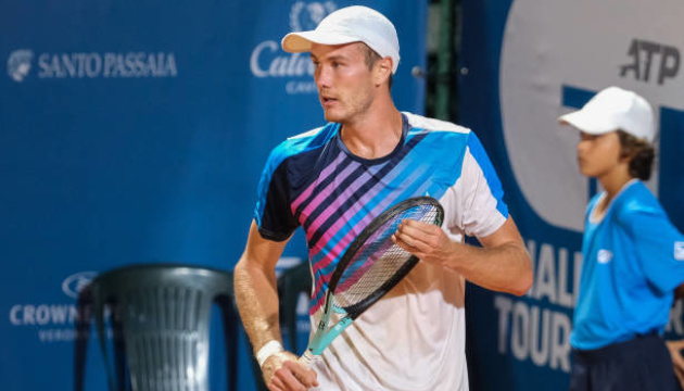 Олександр Овчаренко залишається першою «ракеткою» України