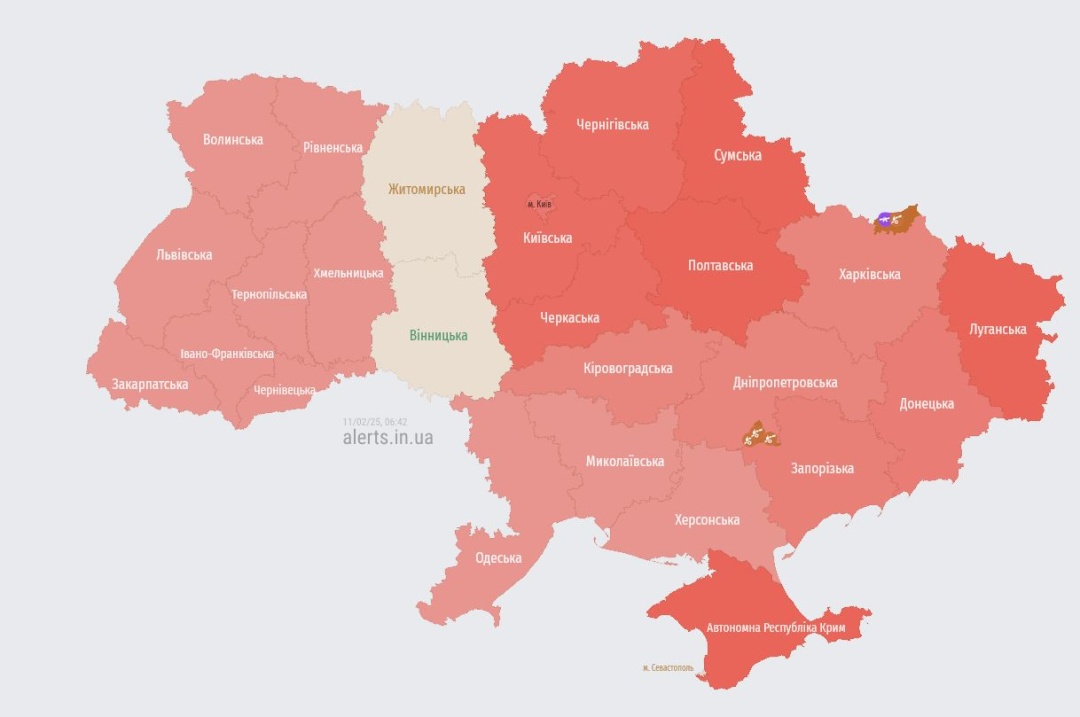 Актуальна мапа повітряних тривог станом на 06:42 / Джерело: https://alerts.in.ua/