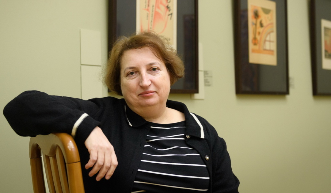 Олена Кашуба-Вольвач, завідувачка наукового відділу мистецтва ХІХ — початку ХХ століття НХМУ Олена Кашуба-Вольвач, завідувачка наукового відділу мистецтва ХІХ — початку ХХ століття НХМУ
