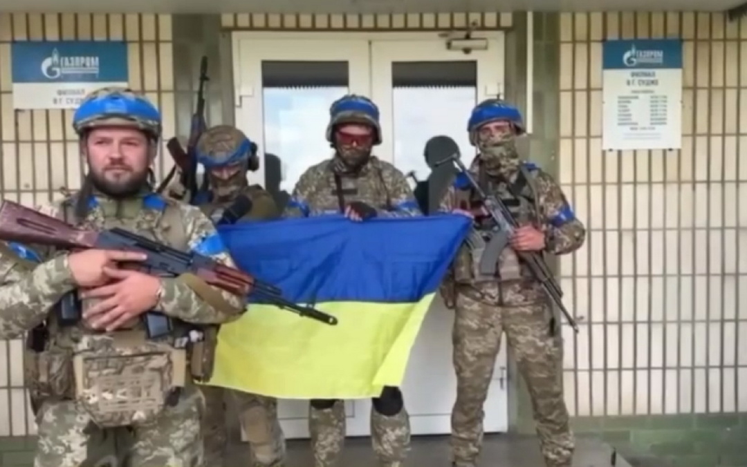 4 Збройні сили України контролюють місто Суджа у Курській області. 9.08.24 Скриншот із відео військові 99-го механізованого батальйону 61-ї окремої степової бригади 4 Збройні сили України контролюють місто Суджа у Курській області. 9.08.24 Скриншот із відео військові 99-го механізованого батальйону 61-ї окремої степової бригади