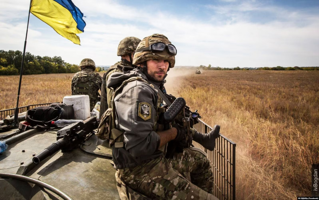 Архівна світлина. Військовослужбовці 95-ї окремої десантно-штурмової бригади ЗСУ Архівна світлина. Військовослужбовці 95-ї окремої десантно-штурмової бригади ЗСУ