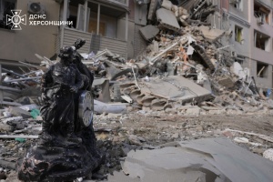 Guerre en Ukraine : Deux civils, dont un enfant, blessés dans des bombardements russes sur la région de Kherson 