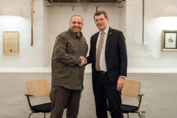 Umerov y Poulsen abordan el desarrollo futuro del “modelo danés”