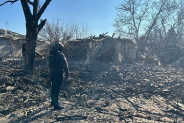 Guerre en Ukraine : Un mort et onze blessés dans des bombardements russes sur la région de Kherson 