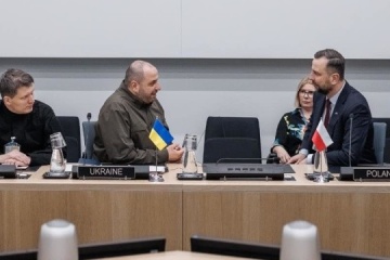 Ukraine, Poland defense ministers discuss joint projects 