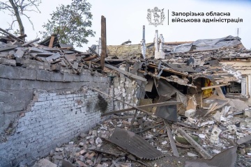 Russians drop glide bombs on village near Zaporizhzhia, people trapped under rubble
