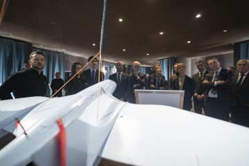 Zelensky invita a los socios a invertir en la producción de drones