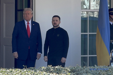 Volodymyr Zelensky arrive à la Maison Blanche pour rencontrer Donald Trump