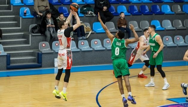 Баскетбол. «Запоріжжя» постулося БК «Рівне», «Дніпро» та «Старий Луцьк» - не дограли