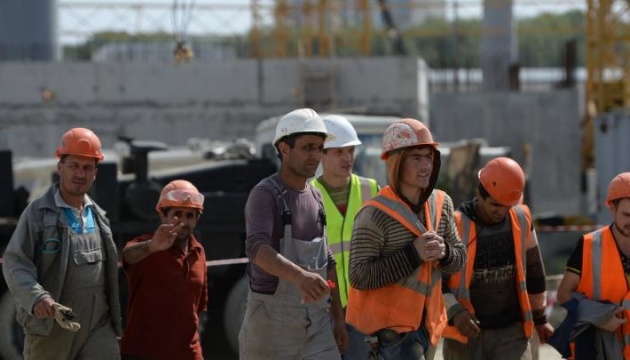 У Криму обговорюють можливість залучення на місцеві підприємства трудових мігрантів з Індії У Криму обговорюють можливість залучення на місцеві підприємства трудових мігрантів з Індії